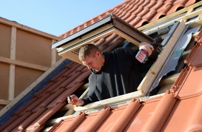 Pose de fenêtres de toit Velux à Levergies